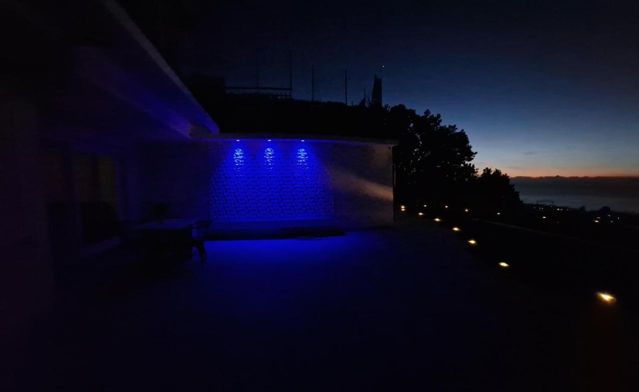 En Suite Bedroom Blue Moon Piano di Sorrento Exterior photo