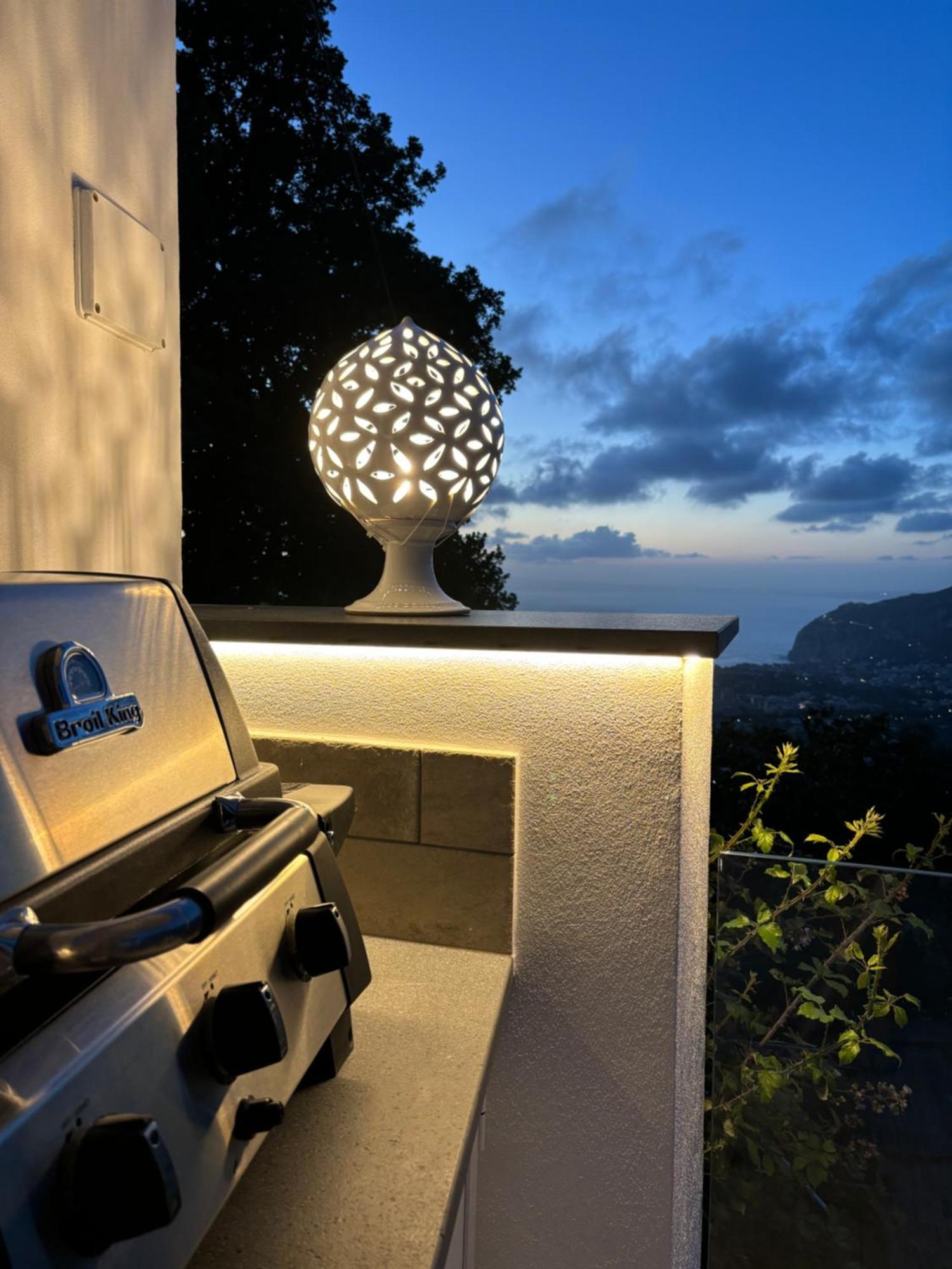 En Suite Bedroom Blue Moon Piano di Sorrento Exterior photo